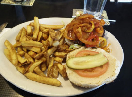 Cheeks Homemade Burgers & Good Eats food