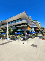 Earls Kitchen outside