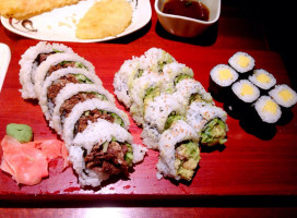 Sushi Town food
