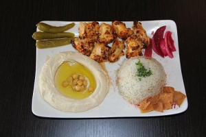 Half Moon Pickering food