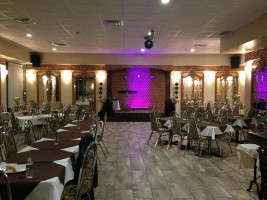 Half Moon Pickering inside