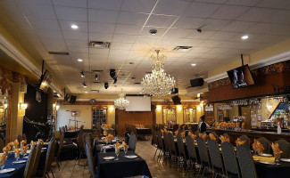 Half Moon Pickering inside