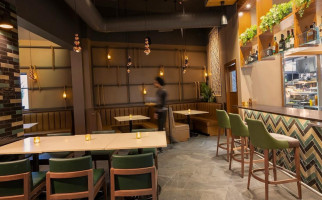 India's Most Wanted Best Indian In Langley Abbotsford Dentro