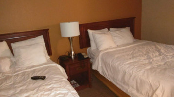 Greenwood Inn Suites Dentro