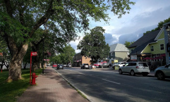 Greenwood Inn Suites Exterior
