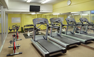 Greenwood Inn Suites Dentro