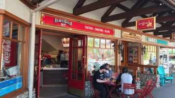 Beavertails Banff (West) outside