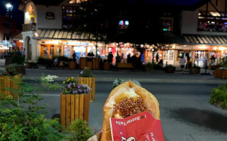 Beavertails Banff (West) outside
