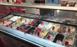 Beavertails Banff (West) outside