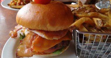 Mill Cove Brew Pub Comida