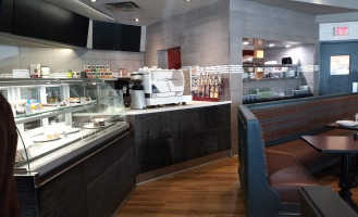 Williams Fresh Cafe Dentro