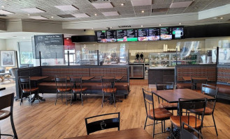 Williams Fresh Cafe Dentro