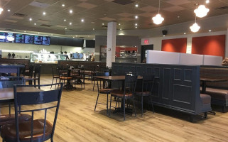 Williams Fresh Cafe Dentro