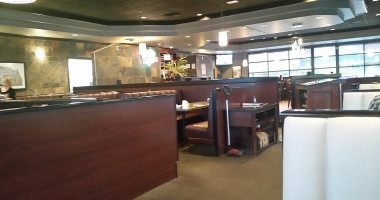 Ricky's All Day Grill Chilliwack Dentro