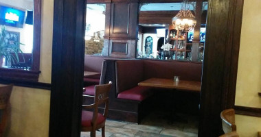 The Butcher's Block Dentro