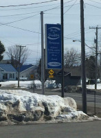 Resto Pub Le Gentilly Exterior