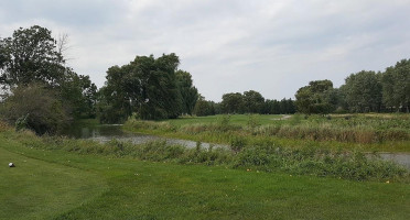 Monthill Golf Country Club Exterior