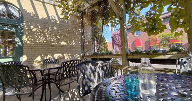 Edit. The Arlington Extérieur