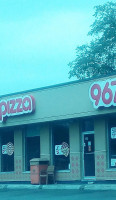 Pizza Pizza Exterior