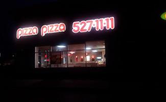 Pizza Pizza Exterior