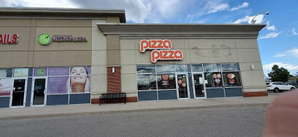 Pizza Pizza Exterior