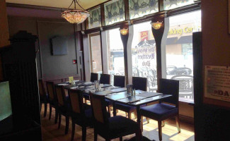 5 West Brew Pub Kitchen Dentro