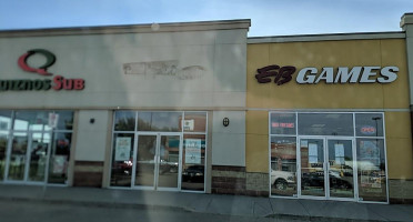Extreme Pita outside