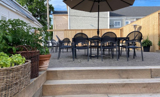 Char And Chowder Exterior