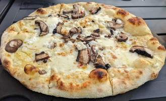 Crust And Crate Comida