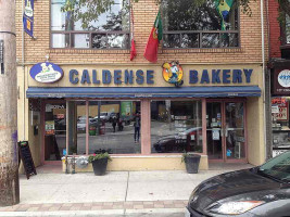 Caldense Bakery outside