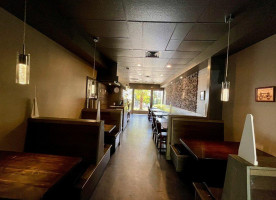 Nami Japanese À l'intérieur