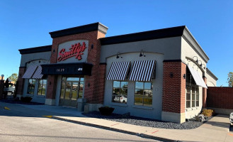 Smitty's Lounge Kenaston Exterior