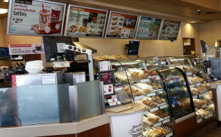 East Side Shawarma Dentro