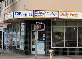 Top Gun Burgers outside