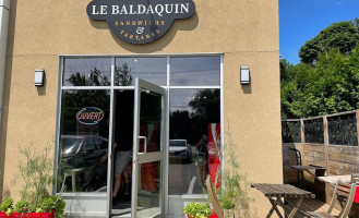 Le Baldaquin (sandwichs Tartares) Exterior