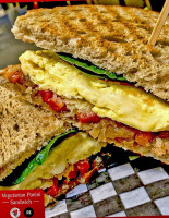 Cardinal Grill Nourriture