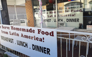 Latin Table Exterior