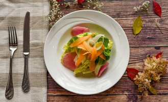 The Consulate Dining Lounge On Innis Lake Comida