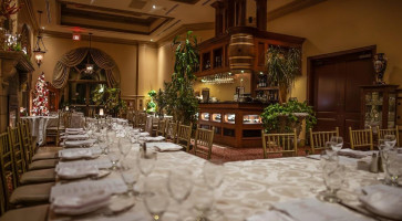 The Consulate Dining Lounge On Innis Lake Exterior