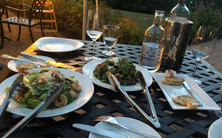 The Consulate Dining Lounge On Innis Lake Bebida