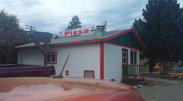 Ana's Pizza More Extérieur