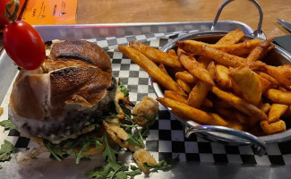 Les Insupportables Essen