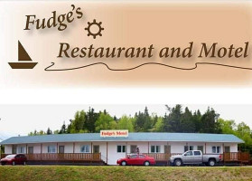 Fudge's Specializing In Seafood Exterior