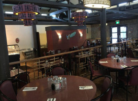 Wong's Kitchen Dentro