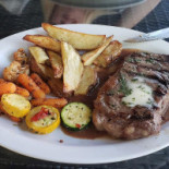 Flying Squirrel Bistro Inc. Comida