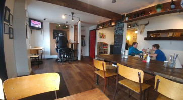 Harbour View Café Dentro