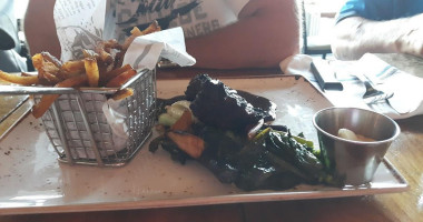 Bistro Pic Bois Taverne drink