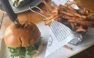 Bistro Pic Bois Taverne drink