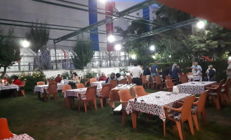 Valley Market Café inside