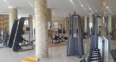 Queen Of Hearts Tea House inside